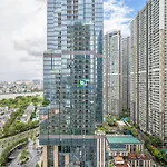 Service Luxury Apartment In Vinhomes Landmark Zone
