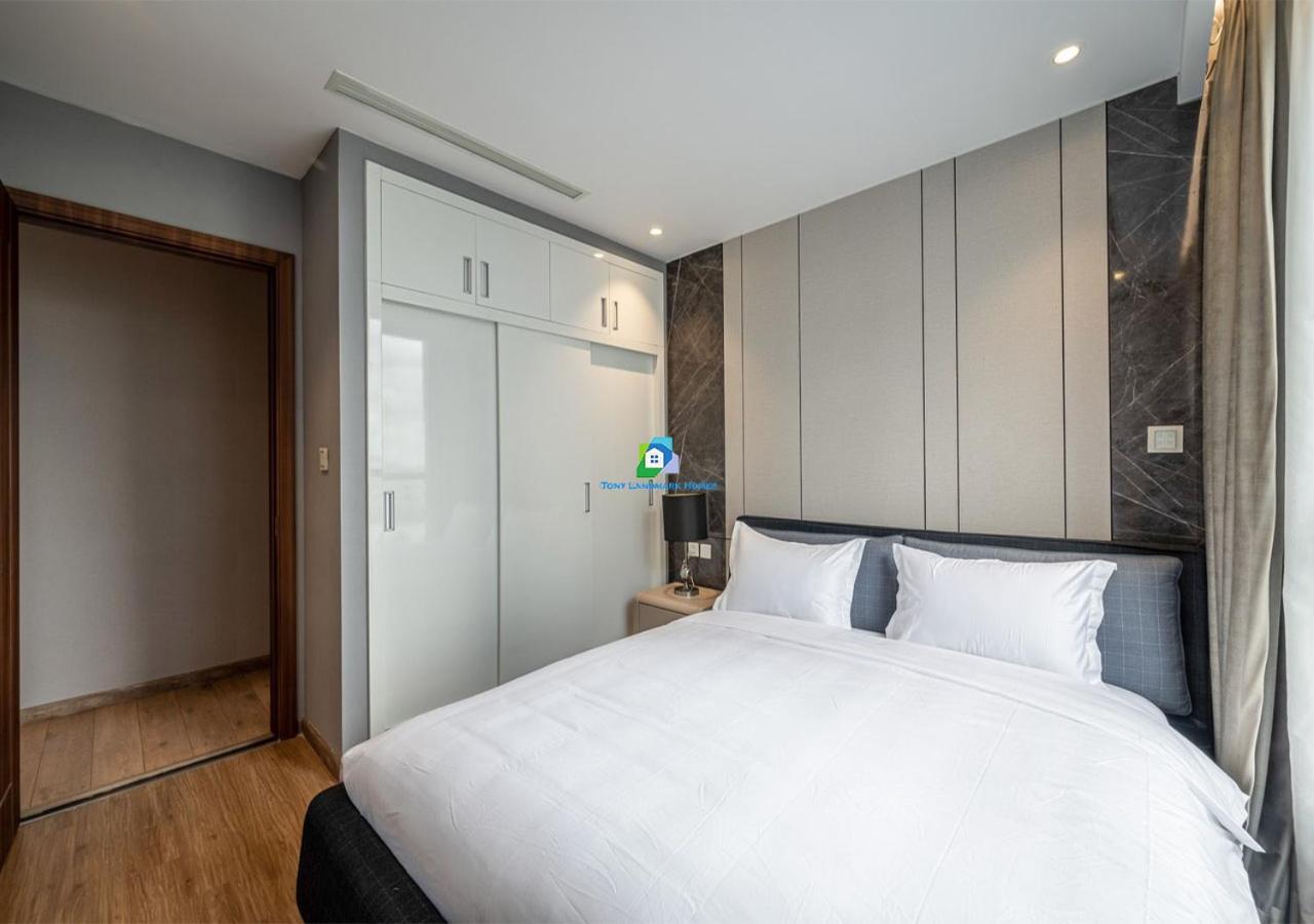 Căn hộ Service Luxury In Vinhomes Landmark Zone *