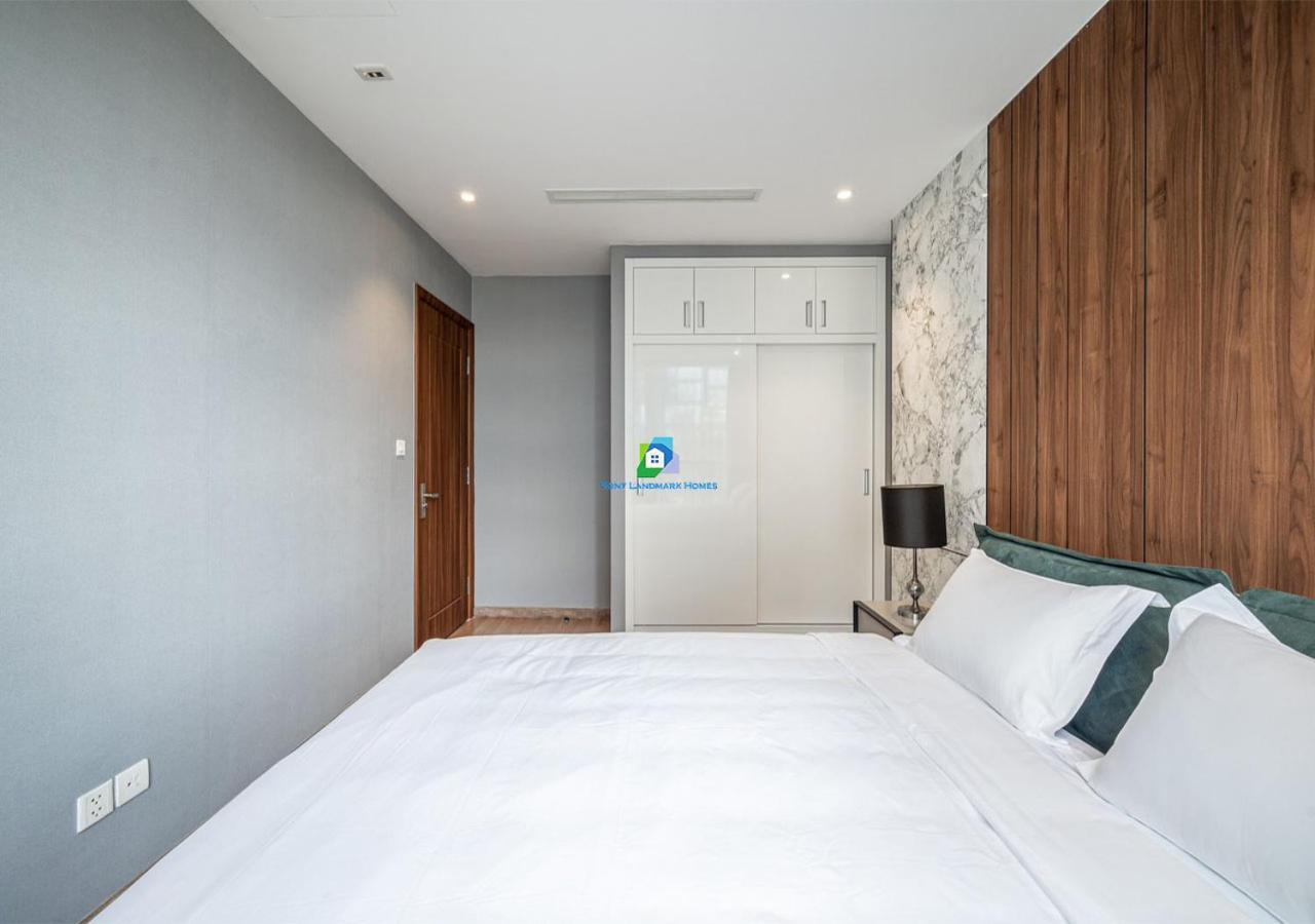 Service Luxury In Vinhomes Landmark Zone Căn hộ TP. Hồ Chí Minh