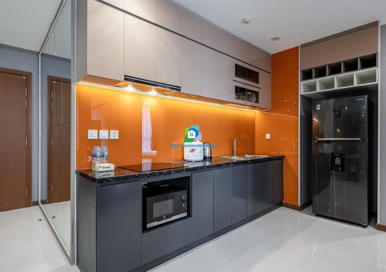 Service Luxury In Vinhomes Landmark Zone