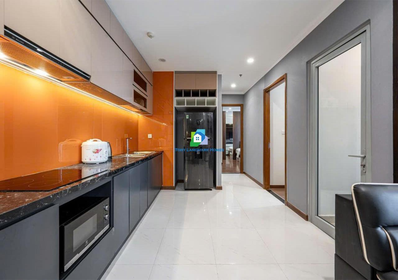 Căn hộ Service Luxury In Vinhomes Landmark Zone TP. Hồ Chí Minh