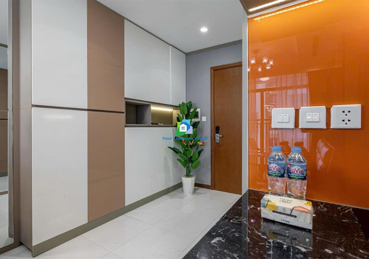 Căn hộ Service Luxury In Vinhomes Landmark Zone TP. Hồ Chí Minh