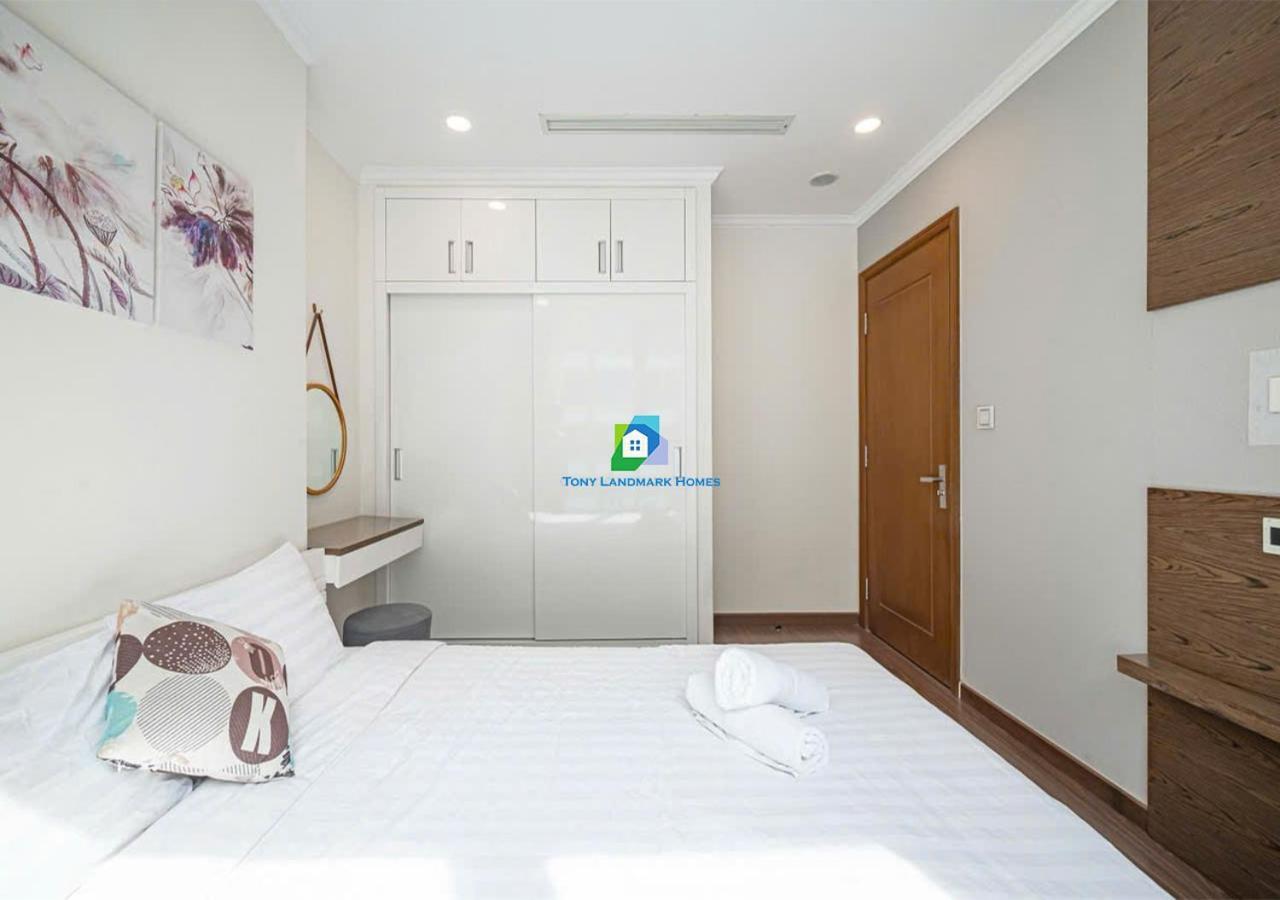 Căn hộ Service Luxury In Vinhomes Landmark Zone TP. Hồ Chí Minh