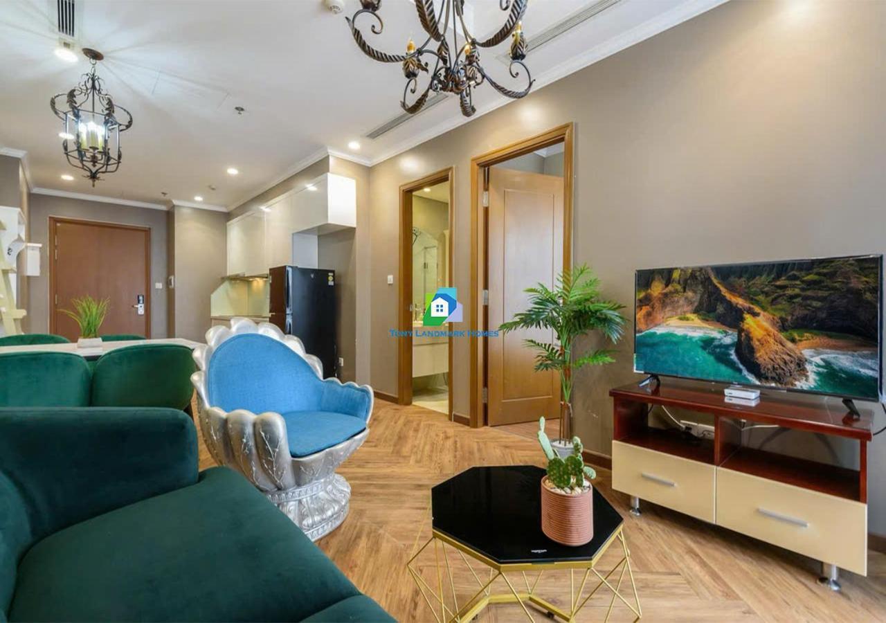 Service Luxury In Vinhomes Landmark Zone *